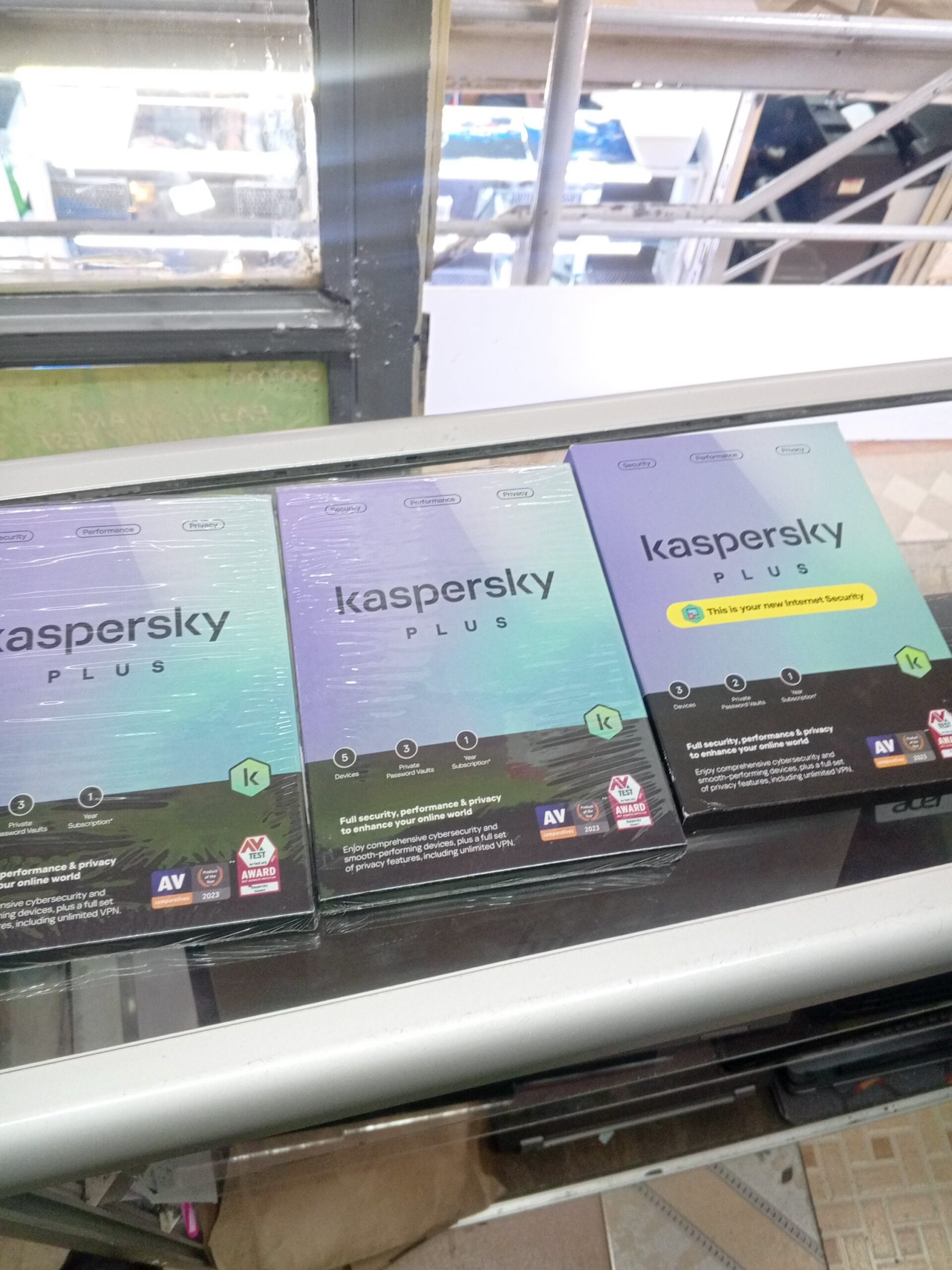 2026/06/1004447034-scaled.jpg Kaspersky internet antivirus - Image 1