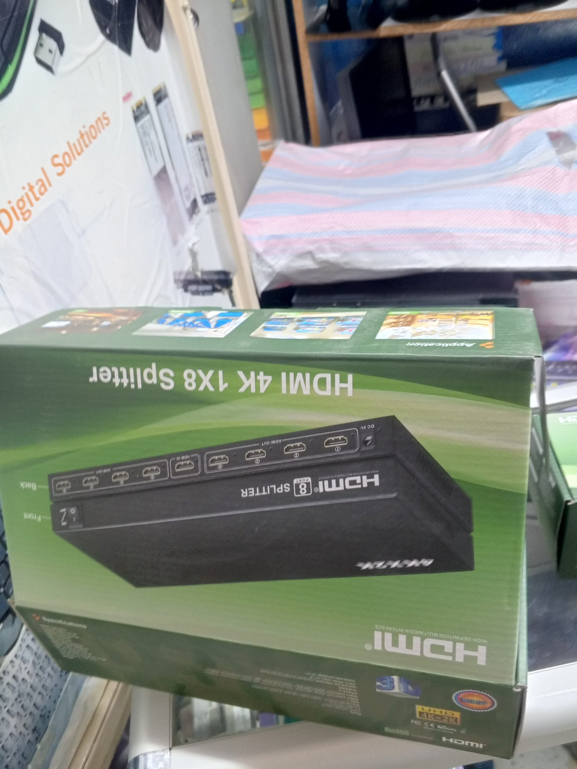 2026/07/1004549624-scaled.jpg HDMI splitter - Image 1
